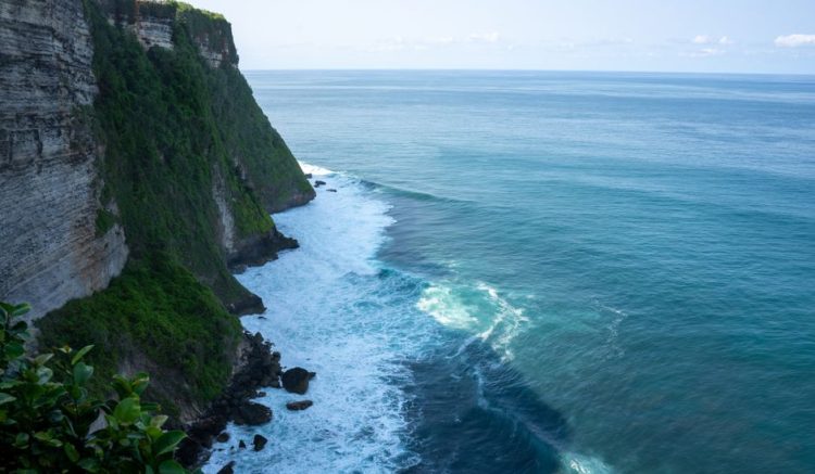 Bali Remote Work Hub: Coworking Spaces & Villa Setups for Digital Nomads Bali Remote Work Hub: Coworking Spaces & Villa Setups for Digital Nomads
