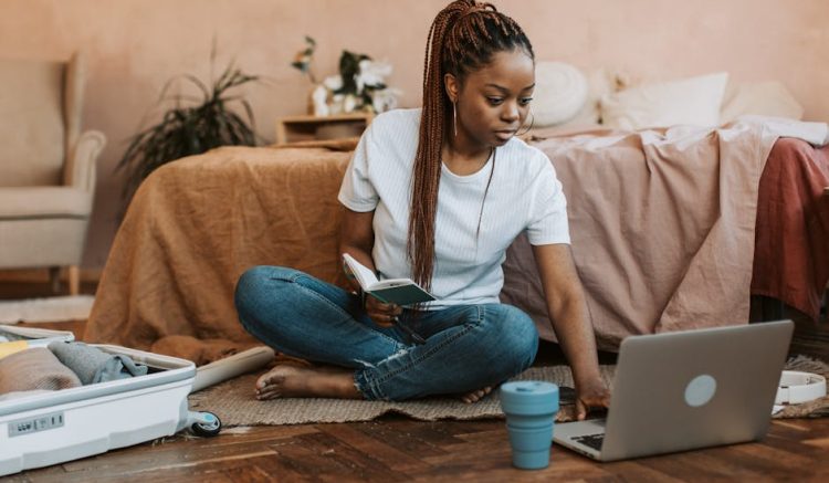 Hostel Booking Apps Compared: Fees, Reviews, and When to Book Direct