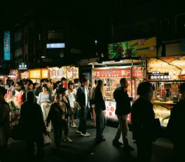Street Food Safety Thailand: How to Navigate Local Markets and Street Food Safely in Thailand (No Stomach Issues Required)